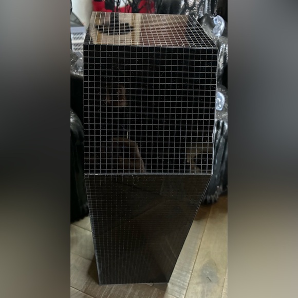 Black Geometric Shelf - Picture 6 of 11